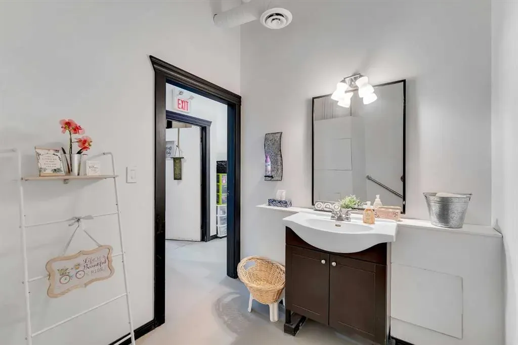 720 Centre Street NE #3