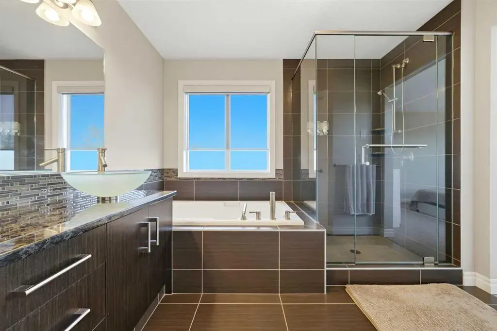 141 Evanspark Gardens NW