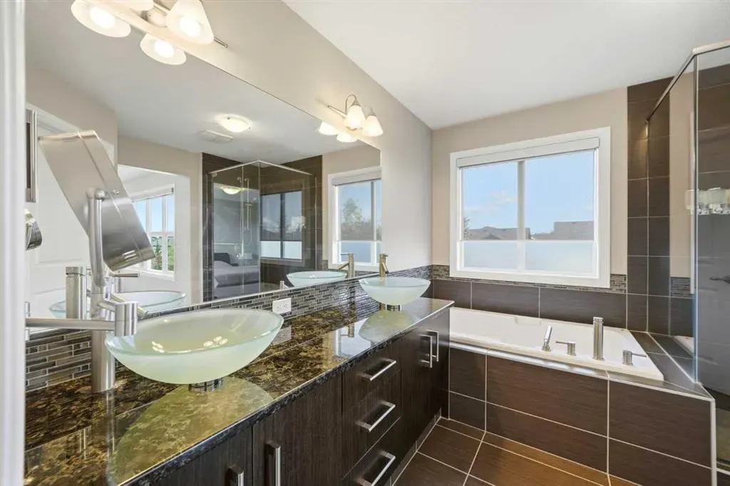 141 Evanspark Gardens NW