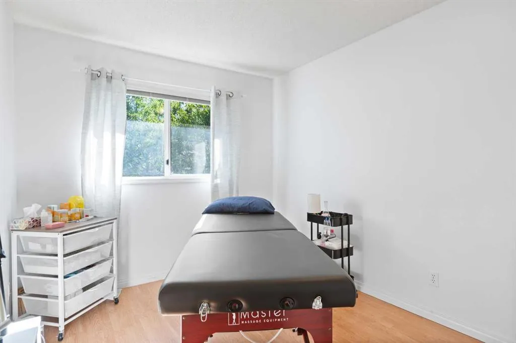 12 Kingsland Villas SW