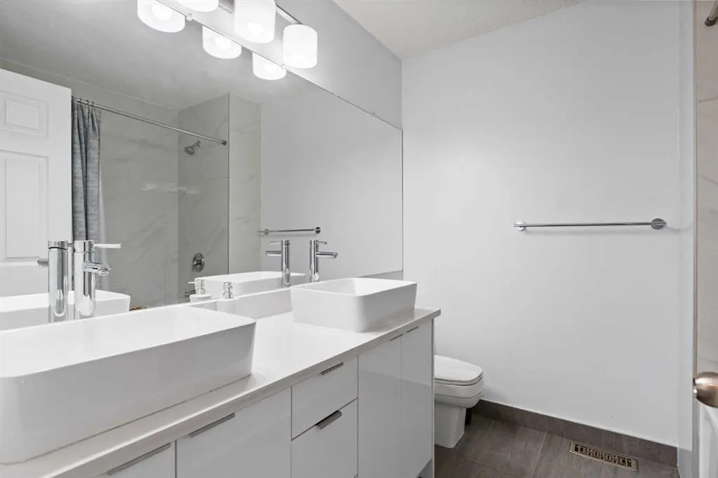 12 Kingsland Villas SW