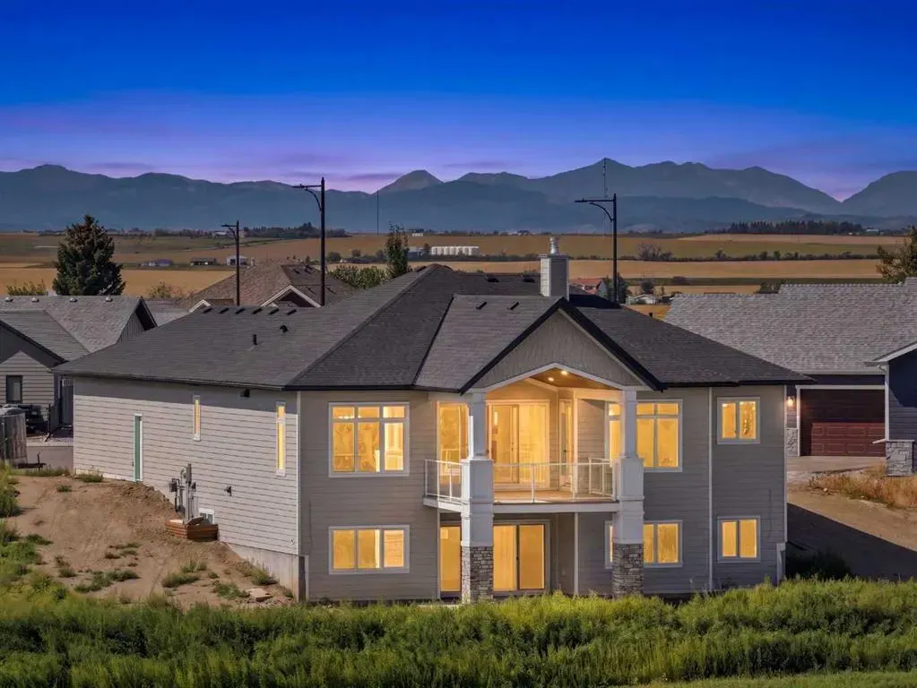243 Red Tail Ridge SE