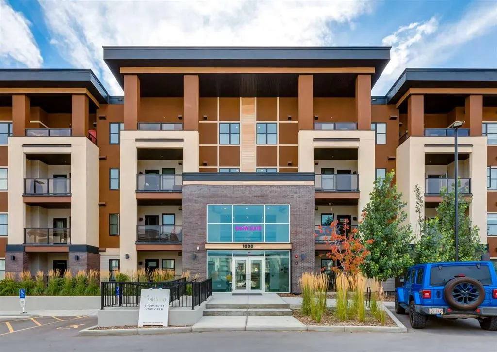 81 Arbour Lake View NW #1203