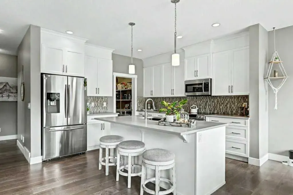15 Sundown Way