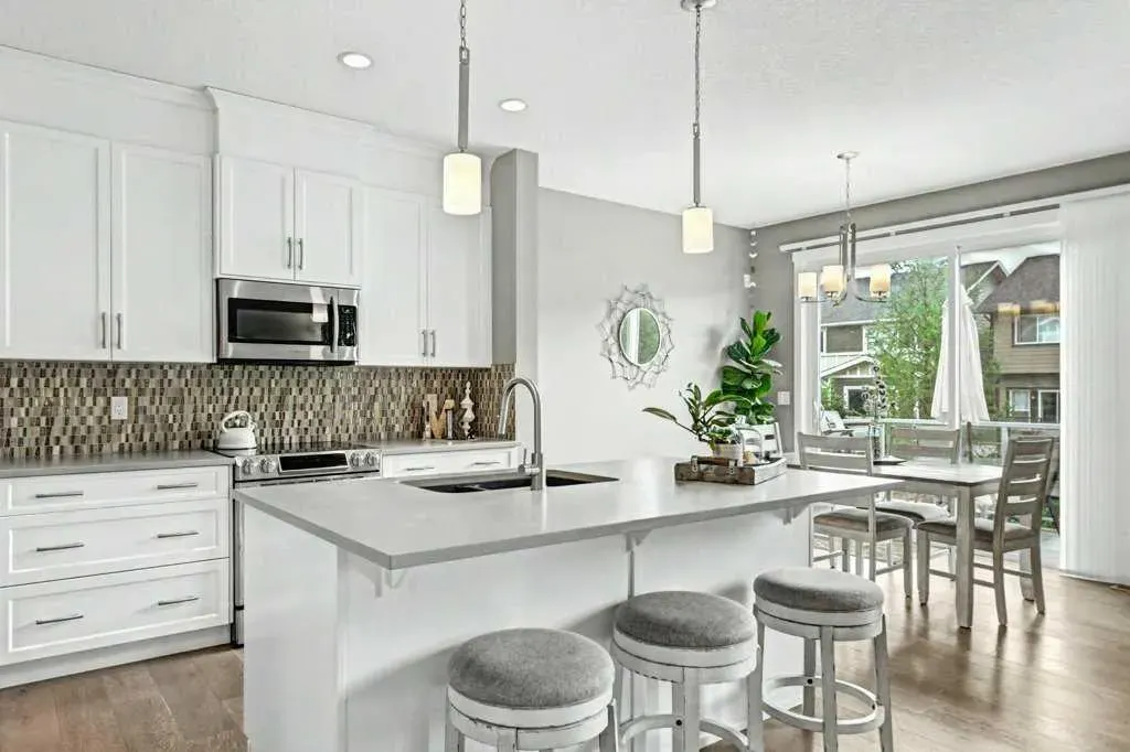 15 Sundown Way