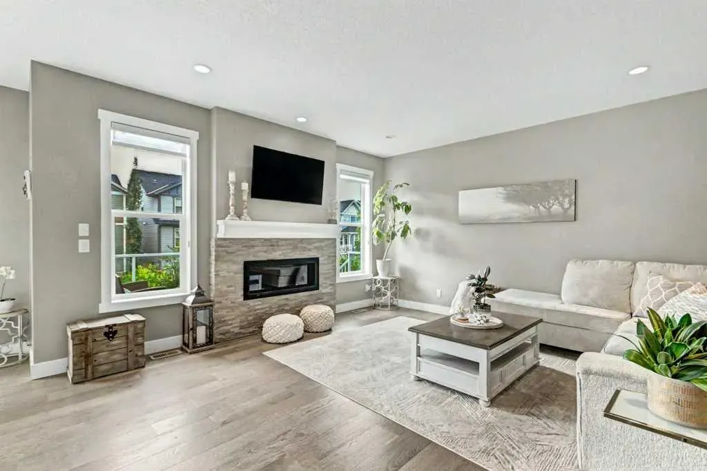 15 Sundown Way
