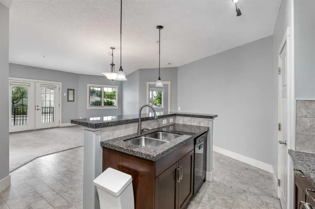 77 George Fox Trail W #117