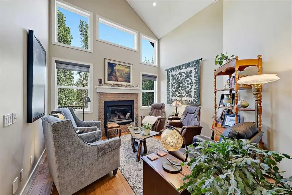 1906 High Park Circle NW