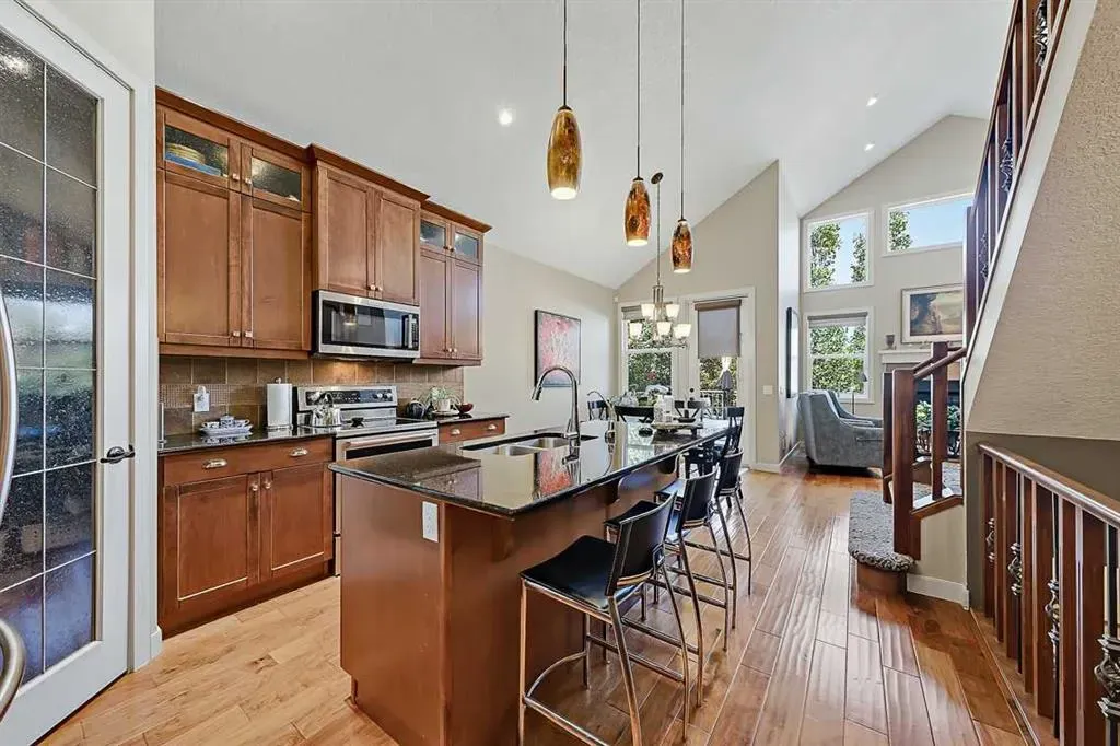 1906 High Park Circle NW