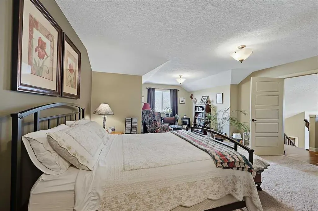 1906 High Park Circle NW