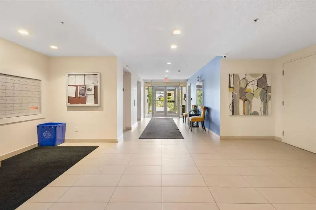 2300 Evanston Square NW #412