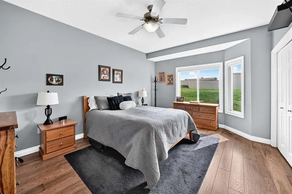 84 River Heights View