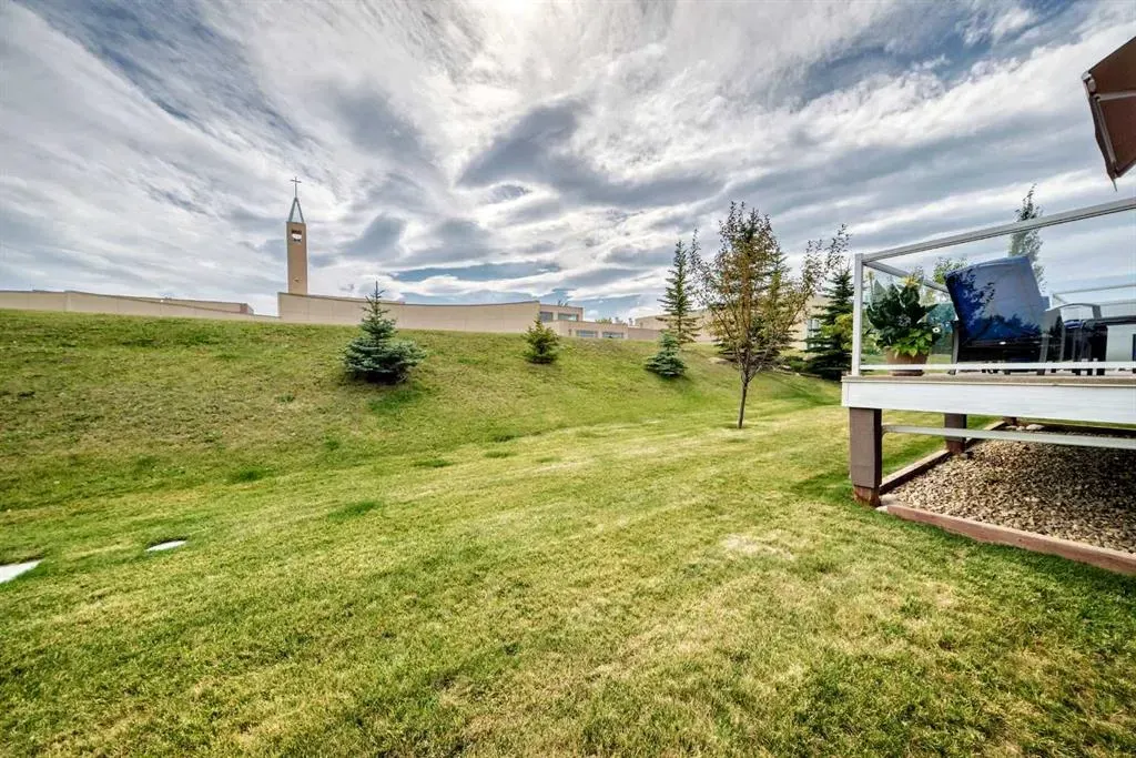 84 River Heights View