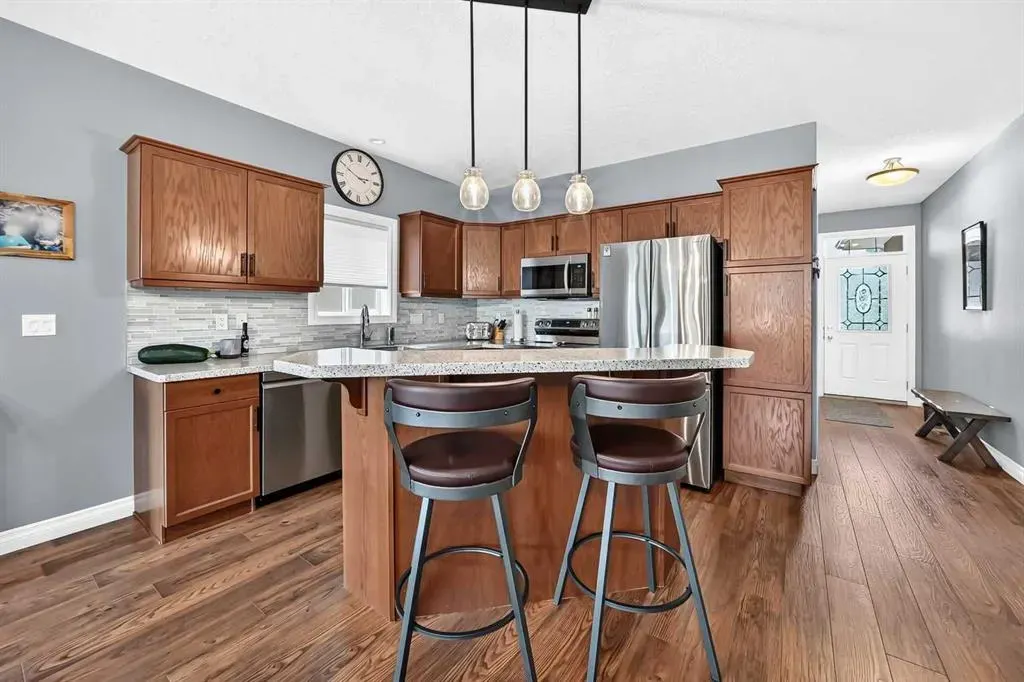 84 River Heights View