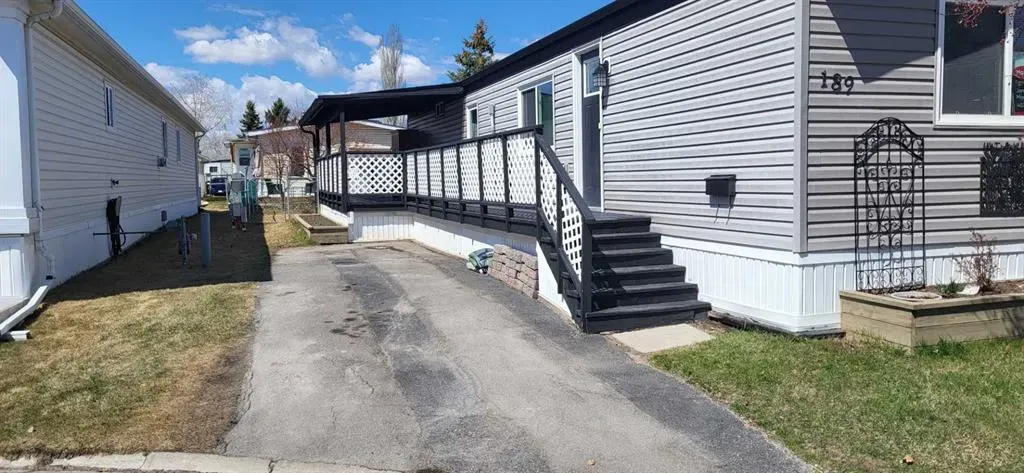 99 Arbour Lake Road NW #189