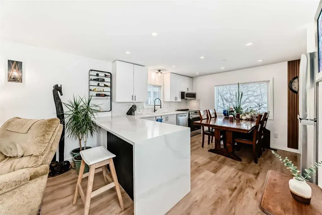 99 Arbour Lake Road NW #189