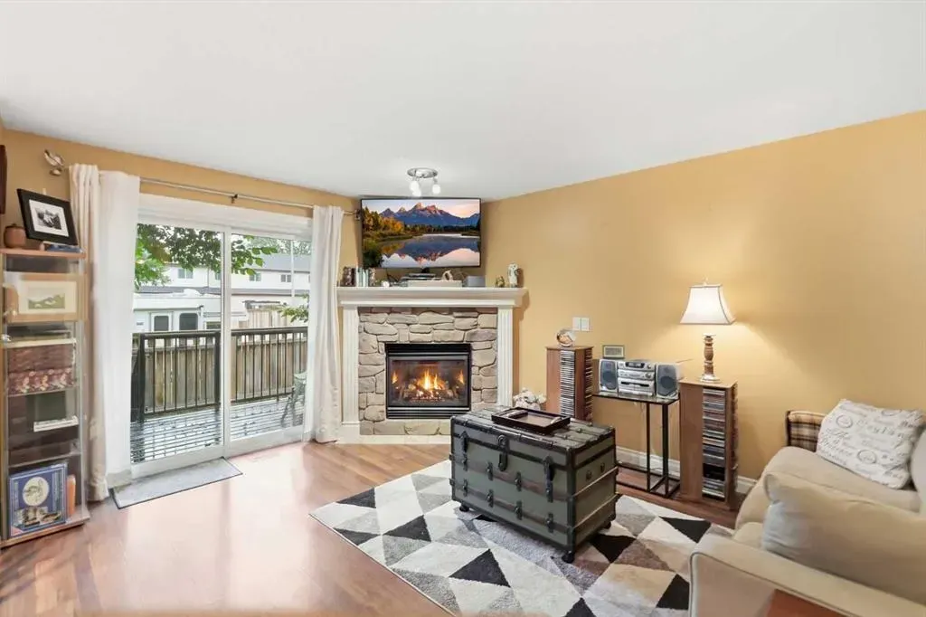 308 11 Avenue NW #121
