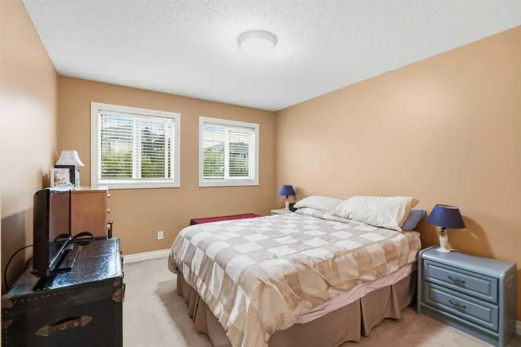 308 11 Avenue NW #121