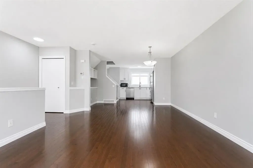 45 Tuscany springs Gardens NW