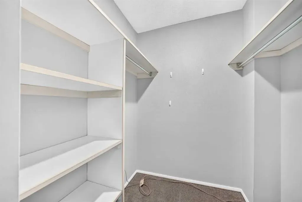 1323 15 Avenue SW #302
