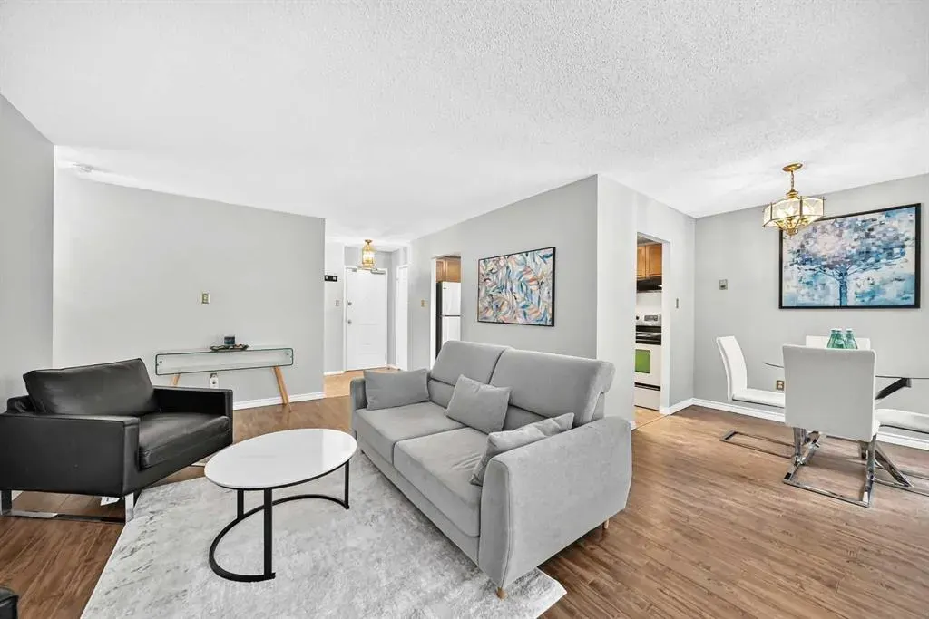 1323 15 Avenue SW #302