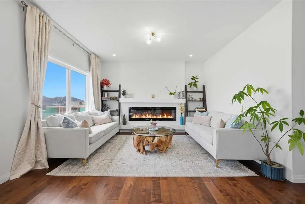 838 Edgefield Street