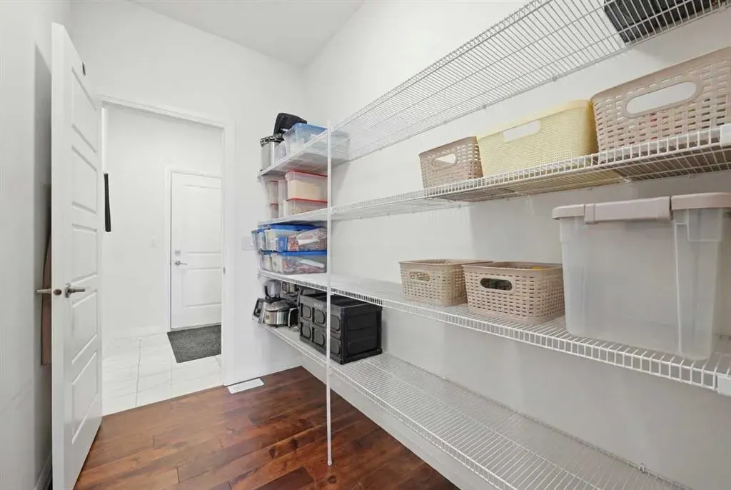 838 Edgefield Street