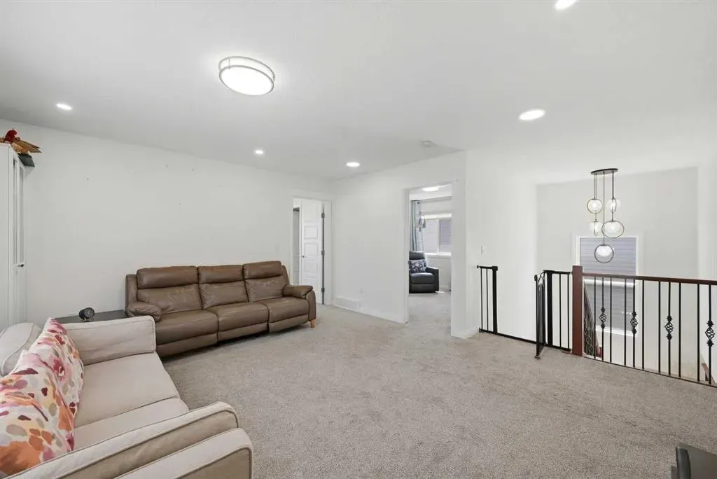838 Edgefield Street