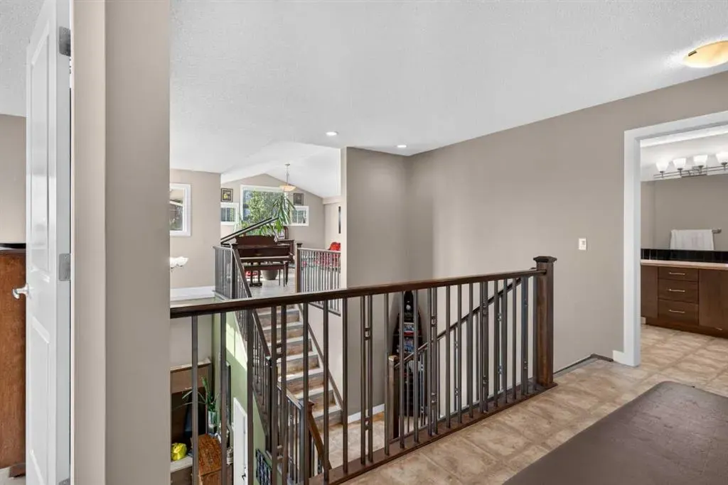 4 Sunset Square
