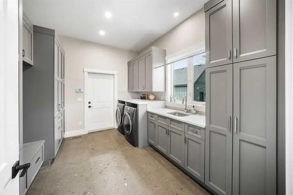 41 Damkar Drive
