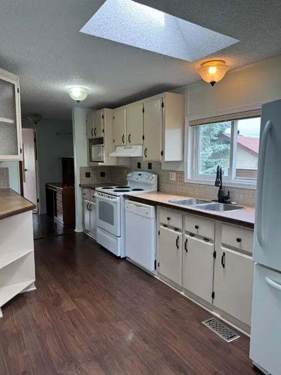 508 home Place
