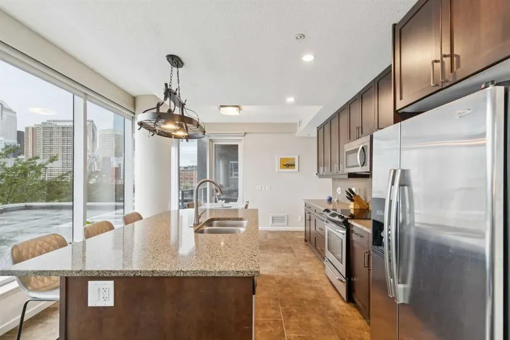211 13 Avenue SE #302