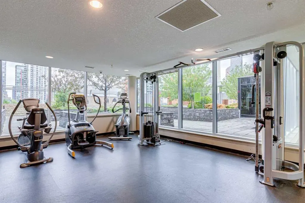 211 13 Avenue SE #302