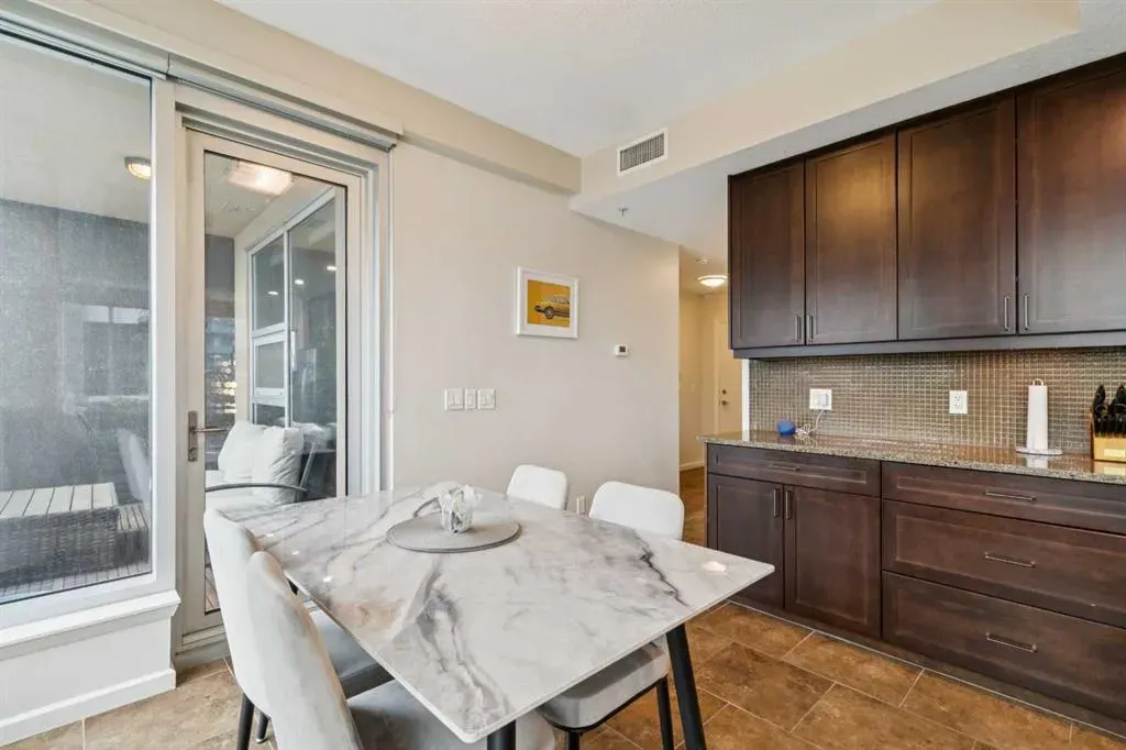 211 13 Avenue SE #302