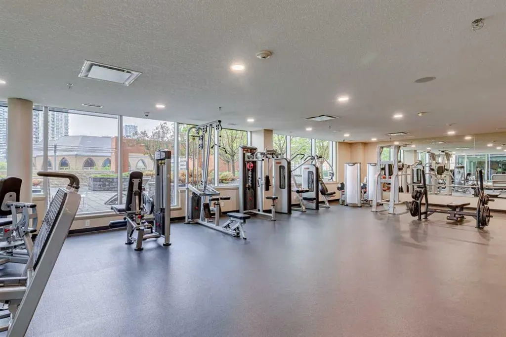 211 13 Avenue SE #302
