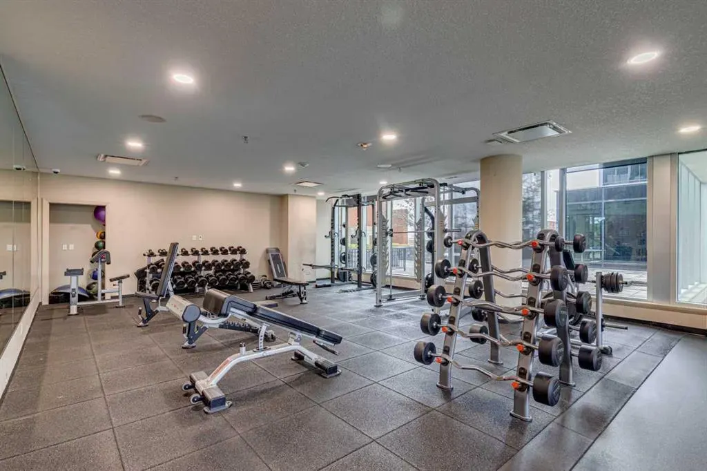 211 13 Avenue SE #302