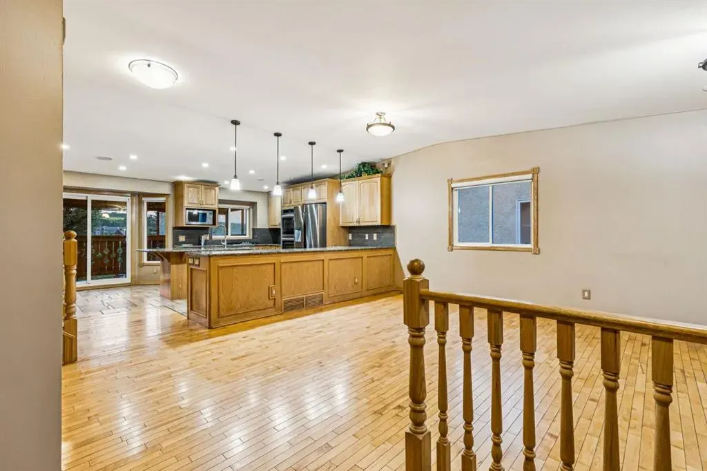 90 Glenhill Drive