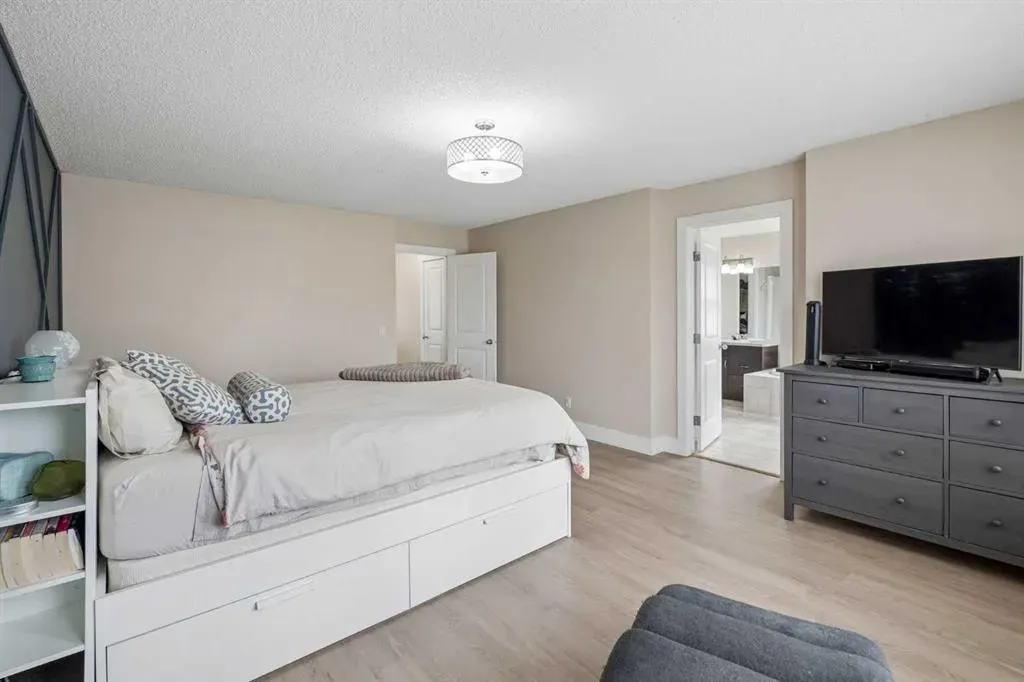 45 Mahogany Terrace SE