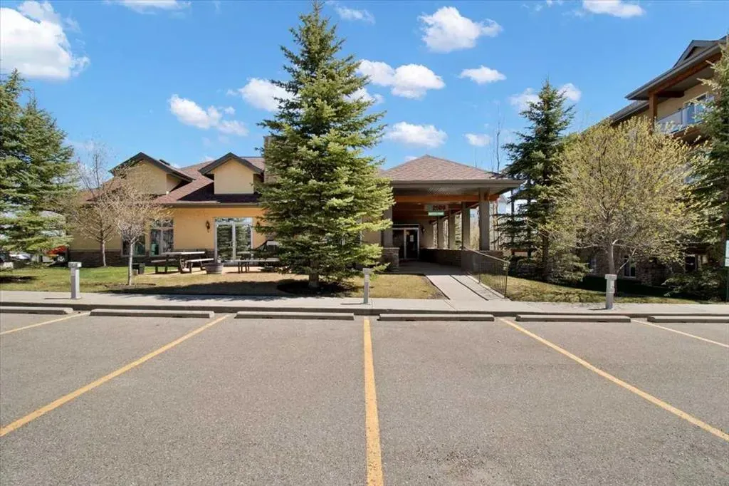 92 Crystal Shores #2408