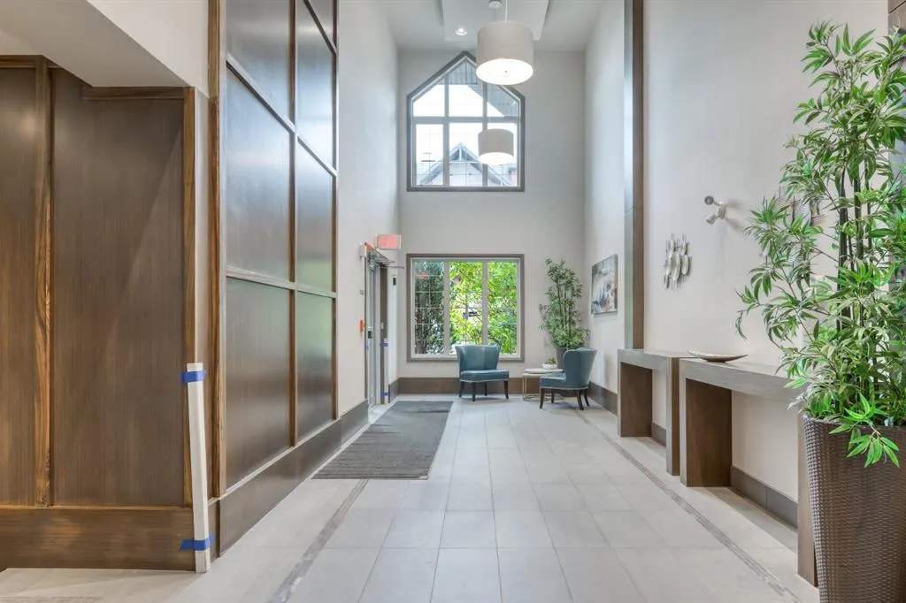 15 Sunset Square #2203