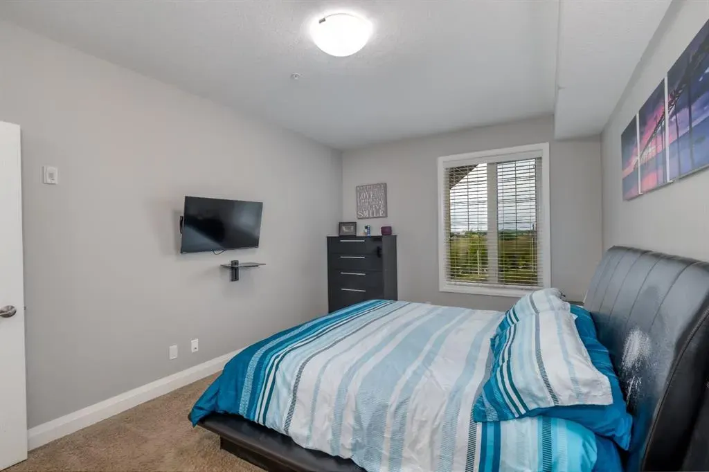 15 Sunset Square #2203