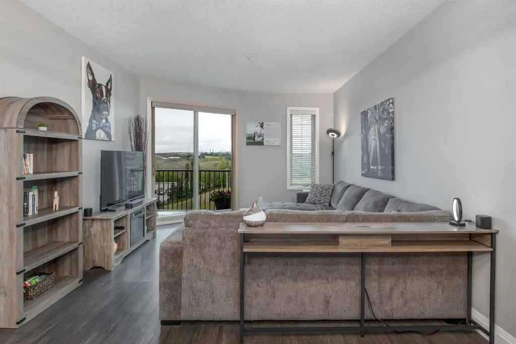 15 Sunset Square #2203
