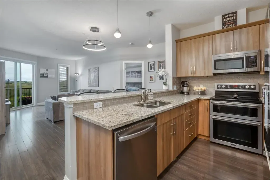 15 Sunset Square #2203