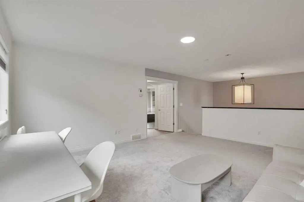85 evansborough Way NW