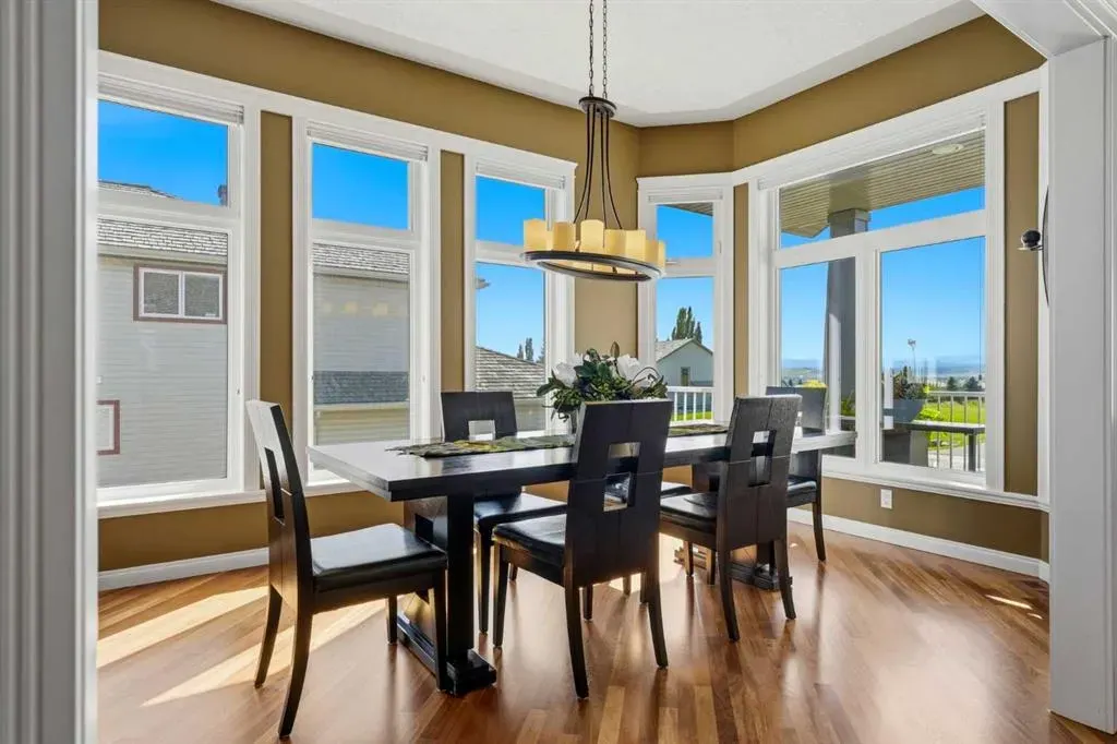 310 Gleneagles View