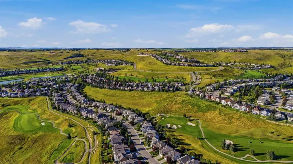 310 Gleneagles View