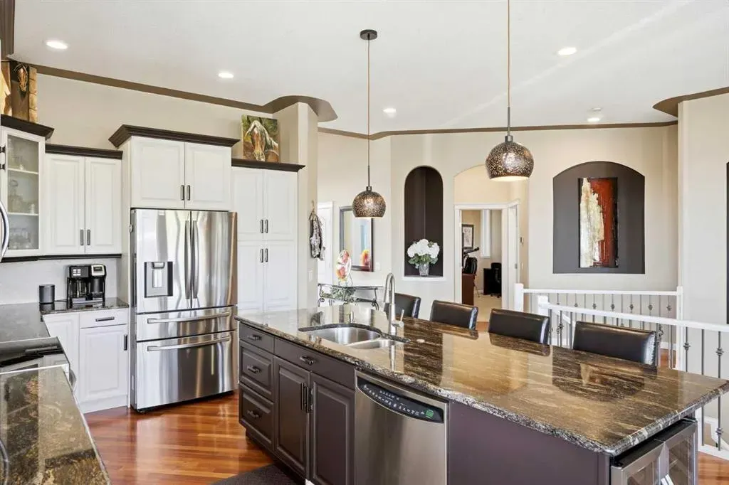 310 Gleneagles View