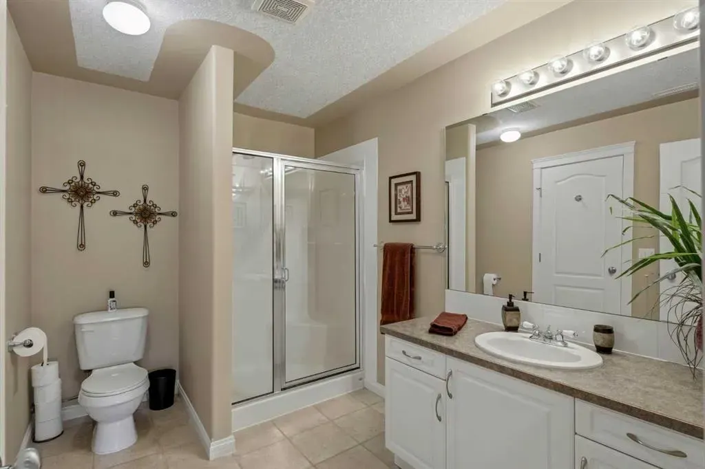 310 Gleneagles View