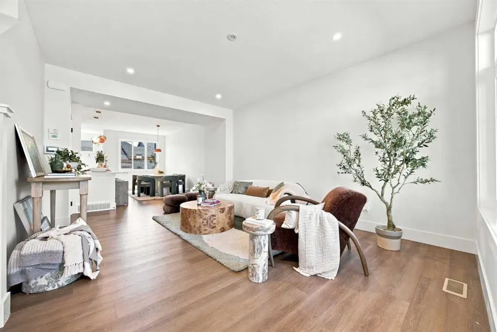 11 Tillotson Road