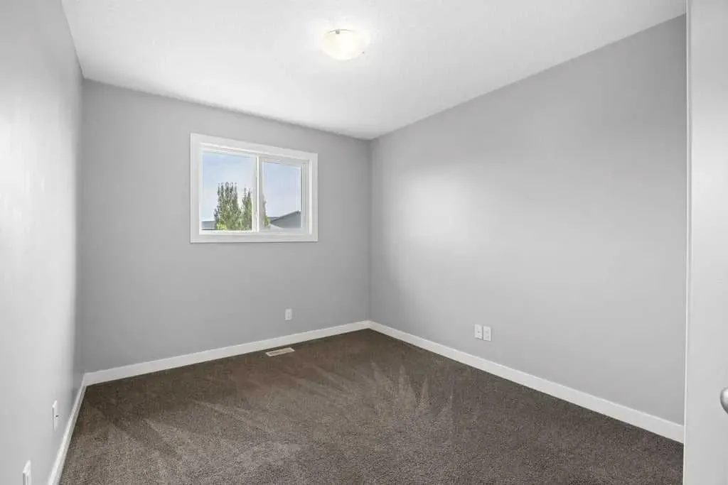 338 Fireside Boulevard